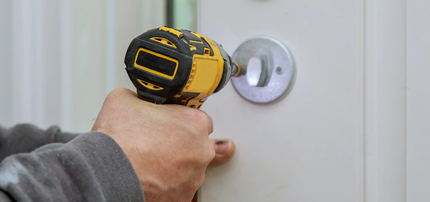 Street Locksmith For Smart Lock Repair in Upland, CA